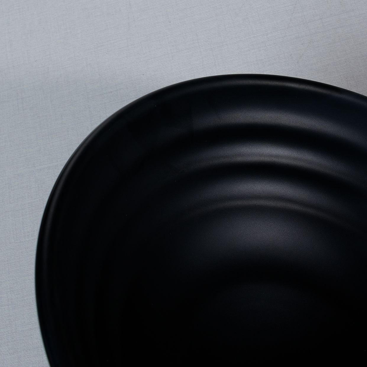 Factory High Quality 8.5' Melamine Dinnerware Japanese 100% melamine black color round bowl Stocked Wholesale